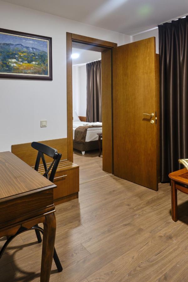 Hotel Splendid 플레벤 외부 사진