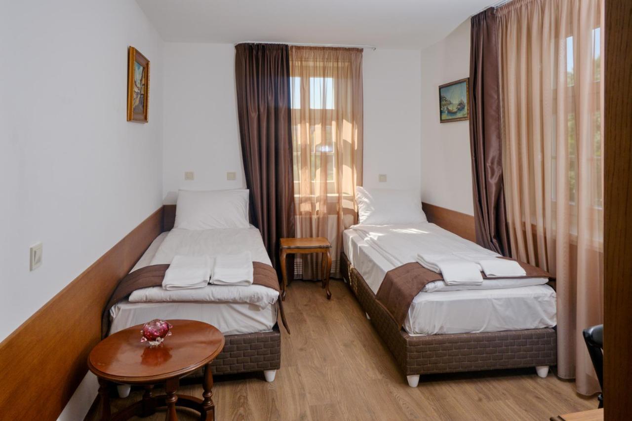 Hotel Splendid 플레벤 외부 사진